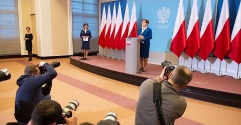 Polens Premierministerin verbannt EU-Flaggen aus Pressekonferenz