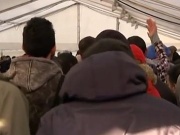 Bisher müssen sich Asylbewerber in Berlin ihre Behandlungsscheine beim Lageso abholen.