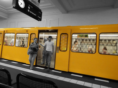 Berliner Bahnhöfe sind schon nach zwei Stunden wieder verdreckt. (Foto: ConstiAB)