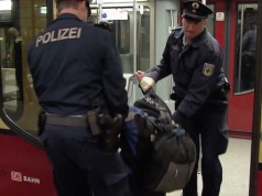 Darum lieben Taschendiebe die Berliner S-Bahnen