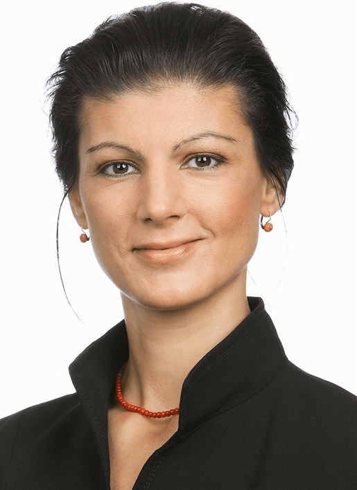 Sahra Wagenknecht, 46, Fraktionsvorsitzende DIE LINKE im Bundestag, fordert, die Rüstungsindistrie an den Kosten der Flüchtlinge zu beteiligen. (Foto: Facebook/Sahra Wagenkecht)