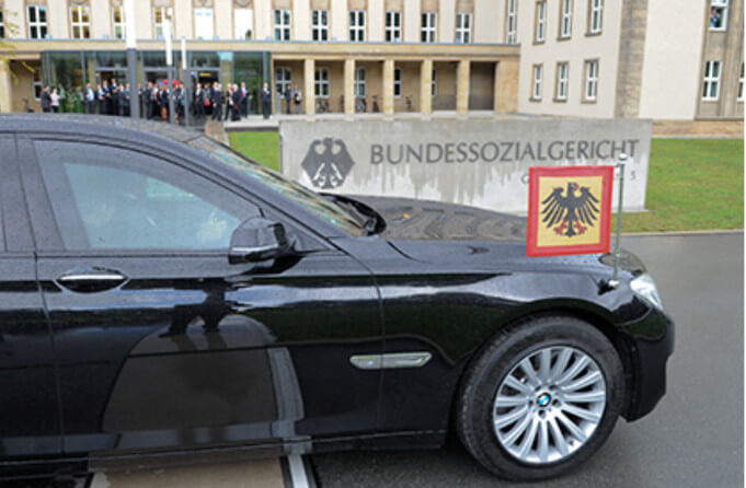 Das Bundessozialgericht in Kassel gestern die Sofort-Sozialhilfe ab dem 1. Tag und hatte am 3. Dezember 2015 schon die Regelsatz-Hilfe nach einem halben Jahr Aufenthalt beschlossen (Foto: Bundessozialgericht U. Zucchi)