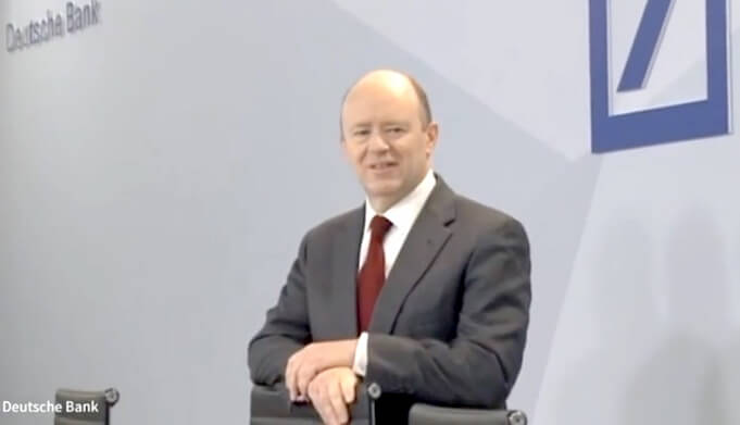 Deutsche-Bank-Chef John Cryan erwartet Ende des Bargelds