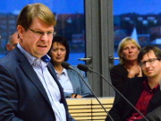 SPD-Vize Ralf Stegner stellt sich hinter Angela Merkel SPD-Vize Ralf Stegner