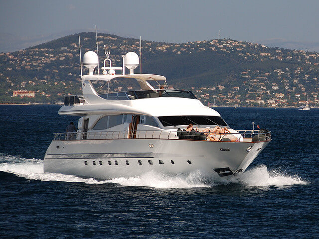 Im südfranzösischen Badeort St. Tropez fahren die Reichen und Schönen in ihren Jachten vor. (Foto: flickr/ Michael Gwyther-Jones)