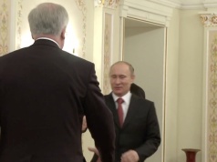 weil Horst Seehofer zu Putin fliegt