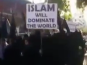"Zur Hölle mit der Demokratie", "Der Islam wir die Welt beherrschen". In Malte, der Hauptstadt der Malediven im Indischen Ozean, gingen IS-Sympathisanten auf die Straße (Foto: Youtube/WDR-Weltspiegel)