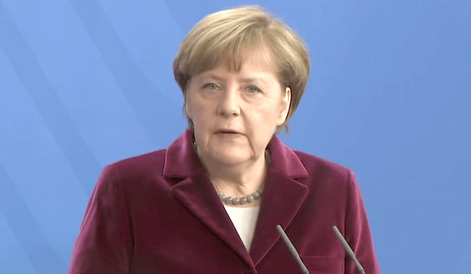 Angela Merkel will Grenze zu Griechenland offenhalten
