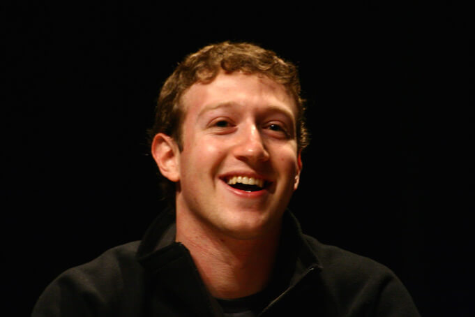 Der Chef von Facebook, Mark Zuckerberg, machte der Technischen Universität und der Charité ein teures Gastgeschenk. (Foto: flickr/<a href="https://www.flickr.com/photos/deneyterrio/2321206299/in/photolist-4x7MLg-8e76oG-82VCrm-9bEq8v-arHo4g-ggBEsp-d9XJSe-arHo84-5sKDrz-bZGj6W-oW4r5f-oWi46F-es2SBd-oDAyqW-rLaShN-8QwhaJ-oW6f4M-dacVE7-4njqR8-rw15ea-4nouJu-oVPA94-8BYH5Y-oDAvPy-5eLhDb-7VmLeK-gbC7SG-81zxrq-oUg8Dq-dacVAp-dacVAq-BdKGYa-ar19HP-5sQ539-feqh97-bWN3ja-5RsZAA-5sKCCT-7VmKUi-4njp5H-5sQ4Ko-5sKE4z-ar3NE3-4not5h-oDB8VD-oDAdHZ-oW4tZ3-oVPD5K-oWgbgd-oDAe6n" target="_blank">Jason McELweenie</a>)