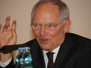 Finanzminister Wolfgang Schäuble möchte den Zahlungsverkehr der Bürger lückenlos überwachen – natürlich nur zu ihrem eigenen Schutz vor Kriminellen und Terroristen. (Foto: flickr/ Metropolico.org)