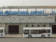 Heute 1. Abschiebeflug mit 125 Afghanen von Frankfurt nach Kabul Auf dem Kabuler Flughafen landete heute vormittag der erste Charterflieger mit 126 freiwillig abgeschobenen Afghanen aus Frankfurt am Main (Foto: Wikimedia)