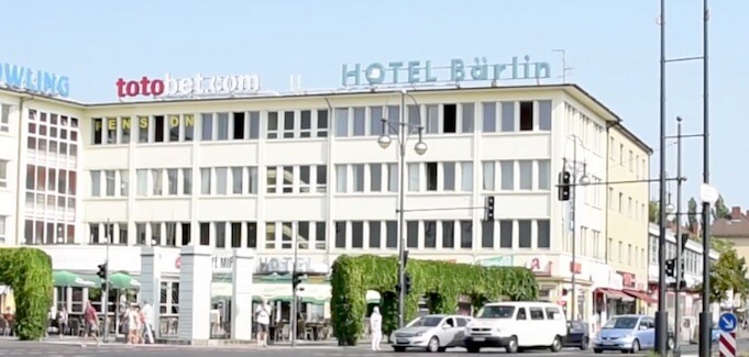 Nur zwei kleine Hotels für Migranten
