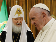 Das Oberhaupt der russisch-orthodoxen Kirche Patriarch Kyrill I. (links) traf am 12. Februar 2016 in Havanna das Oberhaupt der römisch-katholischen Kirche Papst Franziskus. (Foto: Patriarchia.ru)