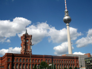 Um die Flüchtlingskrise schneller handeln zu können, hat der Berliner Senat den administrativen Notstand ausgerufen. (Foto: flickr/ Francois Philipp)