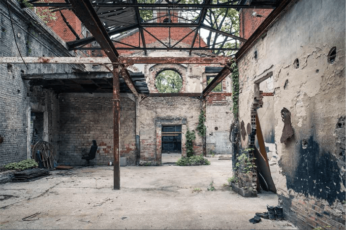 Die Wiesenburg in der Wiesenstraße an der Panke in Gesundbrunnen (Wedding) soll laut Neueigentümer degewo ein Wohn-, Gewerbe- und Kunstquartier werden (Pressefoto: degewo/Wolfgang Stahr)