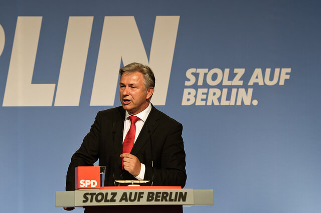 Berlins ehemaliger Bürgermeister Klaus Wowereit war zwischen 2010 und 2013 Aufsichtsratschef des BER. (Foto: flickr/ abbilder)