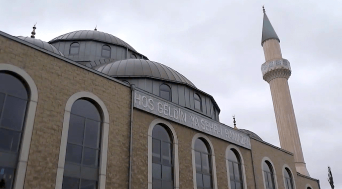 Keine Minarette! Kein betäubungsloses Schächten!