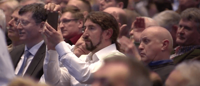 Laut einer Studie des Instituts für der deutschen Wirtschaft Köln ist die AfD eine Partei der Besserverdienenden. (Foto: Phoenix)