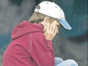 Die Kinderarmut wächst: In Berlin und Bremen muss jedes dritte Kind von Hartz IV leben. Die LINKEN-Abgeordnete Sabine ZUimmermann fortert eine Erhöhung der Regelsätze für Kinder (Foto: Youtube)