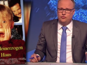 Hartz IV-Reform – Nahles rudert bei Kürzung für Alleinerziehende zurück Oliver Welke von der ZDF-Satire-Sendung heute show nahm die geplante Hartz IV-Kürzung von Andrea Nahles (SPD) für Alleinerziehende aufs Korn (Foto: Youtube/ZDF)