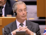Nigel Farage von EU-Abgeordneten in Brüssel ausgebuht Nigel Farage von EU-Abgeordneten ausgebuht