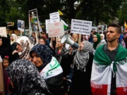 Am Samstag findet auf dem Kurfürstendamm die alljährliche Al-Quds-Demo statt. In der Vergangenheit kam es dabei immer wieder zu antisemitischen und volksverhetzenden Parolen. (Bild „Al-Quds-Tag @ Berlin“ von „Montecruz Foto“ via flickr.com. Lizenz: Creative Commons 2.0)