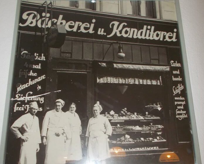So sah die Bäckerei früher aus. Sie ist seit 90 Jahren im Besitz der Familie von Waltraud Balzer, 82 (Foto: yelp/Kay H.)