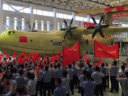 China rüstet mit 77 Wasserflugzeugen für die Spratly Inseln auf Am Samstag (23. Juli 2016) lief in China das größte Wasserflugzeug der Welt vom Band. Es eignete sich hervorragend zum Pendeln zwischen China und den beanspruchten Spratly Inseln im Südchinesischen Meer (Foto: defence-blog.com)