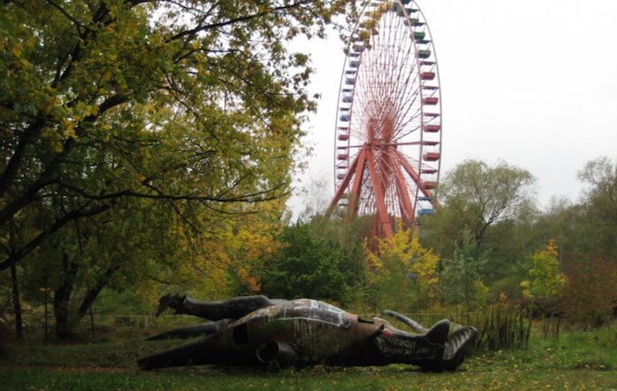 Der Spreepark mit Riesenrad und Dino wird wachgeküsst und für 10 Millionen Euro neu errichtet. Heute ab 16 Uhr gibt es halbstündige Führungen für alle Interessierten (Foto: Grün Berlin GmbH)