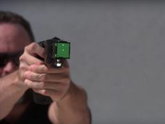 Elektroschocker: Berliner Polizisten bekommen neue Dienstwaffe (Foto: The Slow Mo Guys, Youtube)