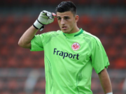 Kurz nach seinem Ausstieg als Torwart beim Fußball-Bundesliga-Klub Eintracht Frankfurt soll Erman Muratagic eine Minderjährige in angeblicher Liebe entjungfert und auf den Strich gezwungen haben. (Foto: de.sports.yahoo.com)