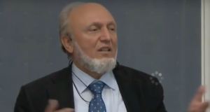 Münchener Professor Hans-Werner Sinn (68): Rentenalter rauf, Mindestlohn weg, um die Flüchtlinge zu ernähren (Foto: Youtube)
