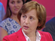 LINKE 1.000 Euro bedingungslos, AfD 1.000 Euro mit Zwangsarbeit "Die soziale Grundsicherung soll beibehalten werden", sagte AfD-Vizechefin Beatrix von Storch (45) am 25. August 2016 im ZDF. Gemeint sind die Hartz IV-Sanktionen. Und: "Wir wollen die Zuverdienstmöglichkeiten erleichternt." Laut Programm ein Bürgerdienst für Langzeitarbeitslose, auf Deutsch Zwangsarbeit (Foto: Youtube/ZDF Donnerstagtalk)