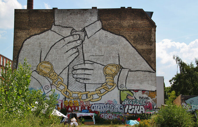 berlin-street-art-main-with-chains