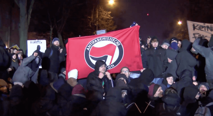 Norbert Müller Fahrdienst Bundestag Antifa-Demo