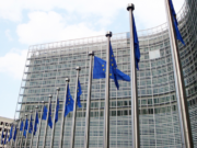 Ex-Kommissare kassieren weiterhin 100.000 Euro pro Jahr EU-Kommissare Übergangsgeld
