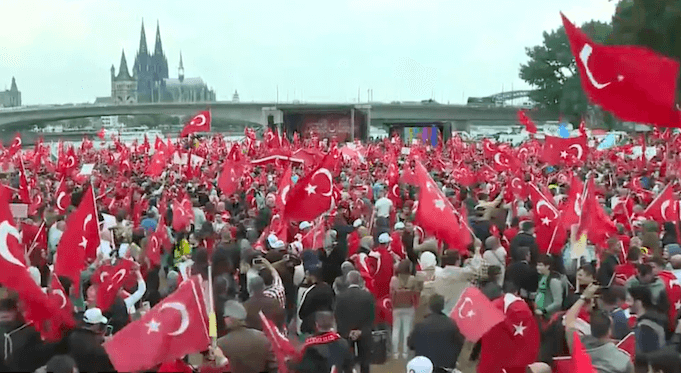 Junge Union Paul Ziemiak Deutschpflicht Demonstrationen