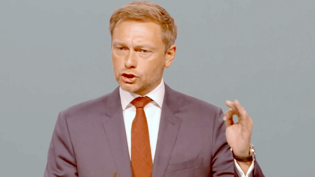 FDP-Chef Christian Lindner kann sich freuen. Die neue Forsa-Wahlumfrage zeigt 9 Prozent für seine Partei und eine Mehrheit für Schwarz-Gelb. (Screenshot: YouTube)