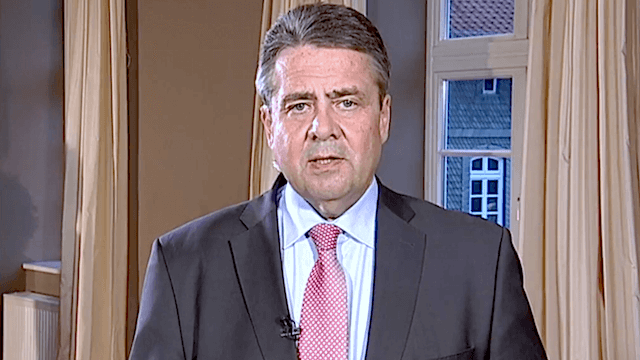 Nun fordert auch Sigmar Gabriel einen Euro-Finanzminister. (Screenshot: YouTube)