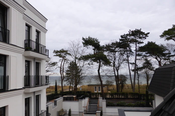 Timmendorfer Strand Hotel Fontana: Als hätte man gerade eine Ostseedüne gerammt (Foto: Berlin Journal)