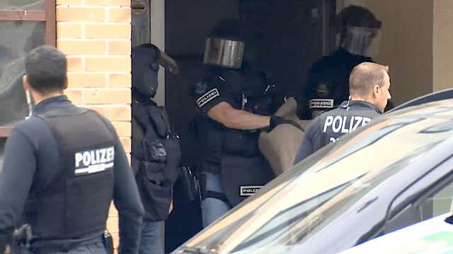Die Berliner Polizei und Staatsanwaltschaft sind wegen der Terrorgefahr überlastet. (Screenshot: YouTube)