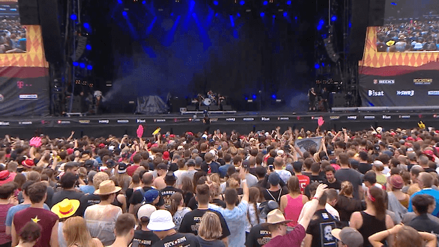 Die jungen Leute wie hier bei Rock am Ring haben kaum Angst vor einem Terroranschlag in Deutschland. (Screenshot: YouTube)