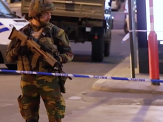 Am Brüsseler Zentralbahnhof rief ein Mann „Allahu Akbar“ und zündete einen Sprengsatz. Soldaten schossen ihn nieder. (Screenshot: YouTube)