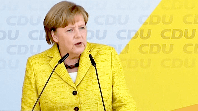 Bei Jugendlichen zwischen 14 und 17 Jahren ist Angela Merkel die mit Abstand beliebteste Politikerin. (Screenshot: YouTube)
