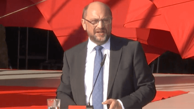 Martin Schulz am Dienstag in Trier gegen US-Atomwaffen und gegen Erdogan. (Screenshot: YouTube)