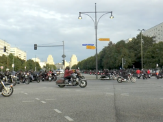Die Hells Angels demonstrierten in Berlin gegen das Kuttenverbot. (Screenshot: YouTube)