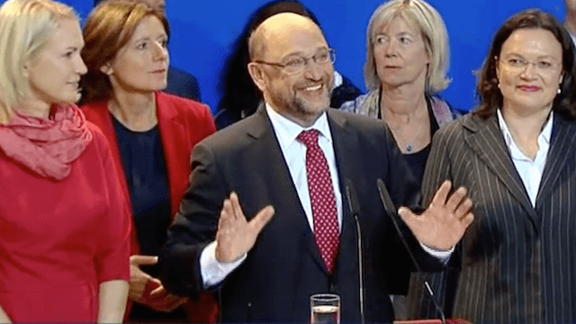 SPD-Spitzenkandidat Martin Schulz räumt die Niederlage ein. (Screenshot: YouTube)