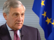 EU-Parlamentschef Antonio Tajani fordert doppelt so viel Geld für sein Haus. (Screenshot: YouTube)