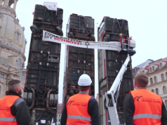 Die Schrott-Busse, die bereits in Dresden für Proteste gesorgt hatten, kommen nun auch nach Berlin. (Screenshot: YouTube)