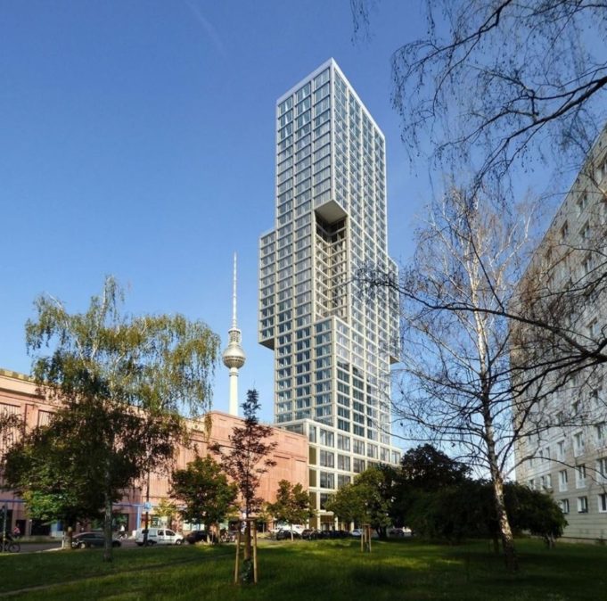 Alexander Berlins Hauptstadtturm in der neuen Mini-Manhattan Skyline - © Grafiken: Bewocon / PORR / Ortner &amp; Ortner